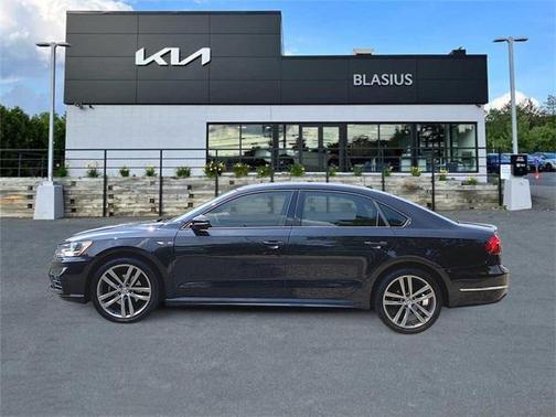2018 Volkswagen Passat 2.0T R-Line