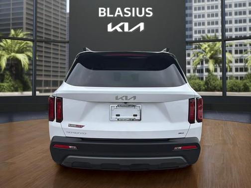 2023 Kia Sorento S