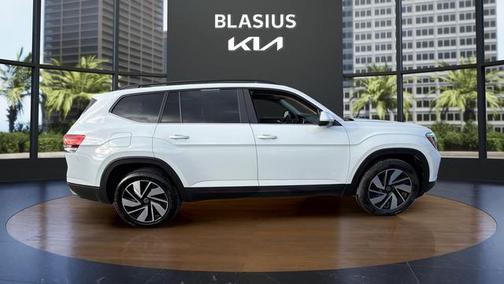 2024 Volkswagen Atlas 2.0T SE w/Technology 4MOTION
