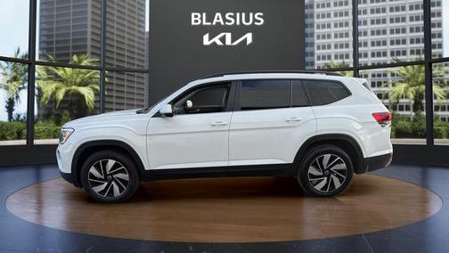 2024 Volkswagen Atlas 2.0T SE w/Technology 4MOTION