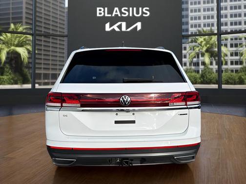 2024 Volkswagen Atlas 2.0T SE w/Technology 4MOTION