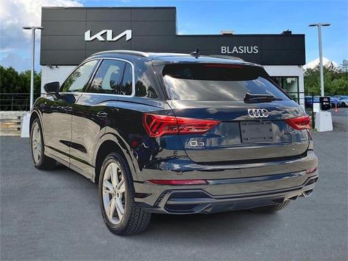 2022 Audi Q3 45 S line Premium