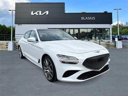 2022 Genesis G70 2.0T RWD