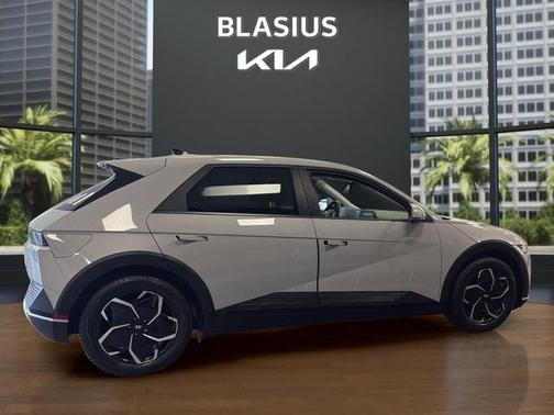 Cyber Gray 2024 Hyundai IONIQ 5 SEL