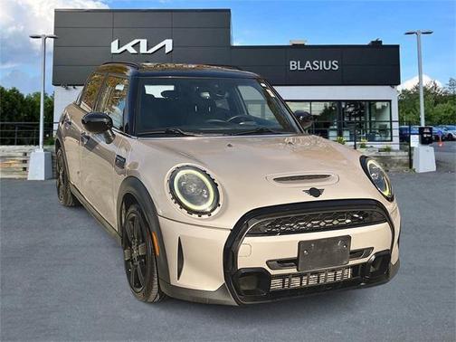 2022 MINI Hardtop Cooper S