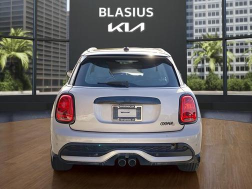 2022 MINI Hardtop Cooper S