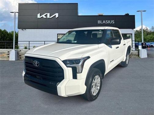 2022 Toyota Tundra SR5