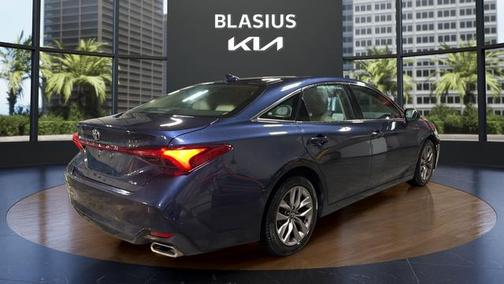 2019 Toyota Avalon XLE