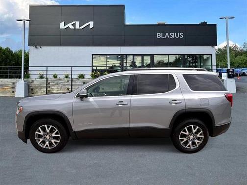 2023 GMC Acadia AWD SLT