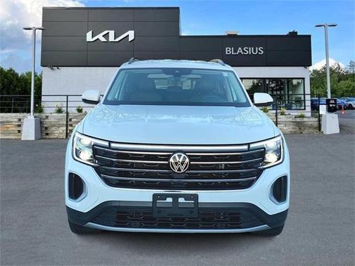 2025 Volkswagen Atlas 2.0T SE w/Technology 4MOTION