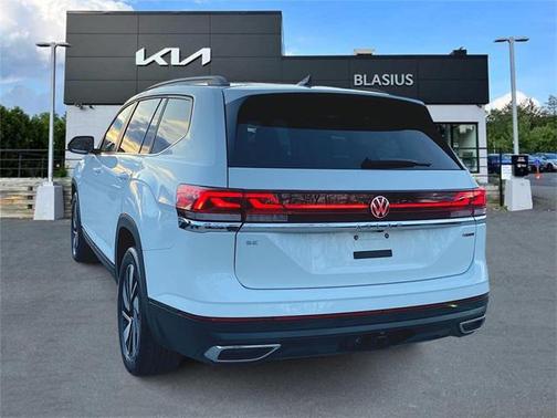 2025 Volkswagen Atlas 2.0T SE w/Technology 4MOTION