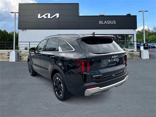 2024 Kia Sorento S