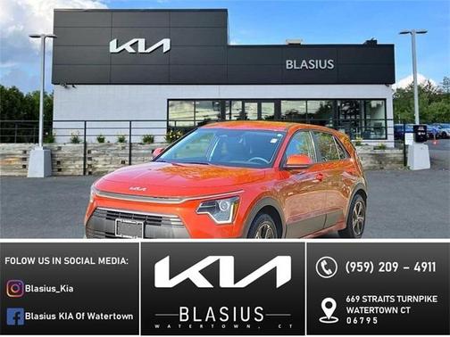 2023 Kia Niro LX
