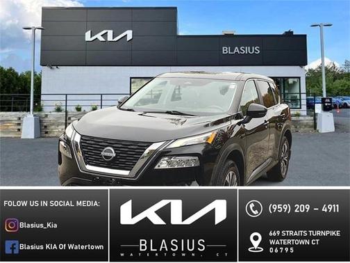 2022 Nissan Rogue SV