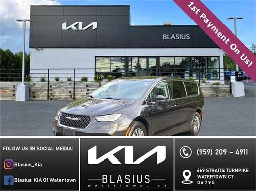 2023 Chrysler Pacifica Hybrid Touring L