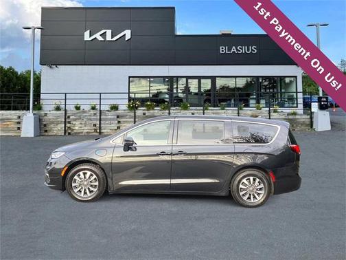 2023 Chrysler Pacifica Hybrid Touring L