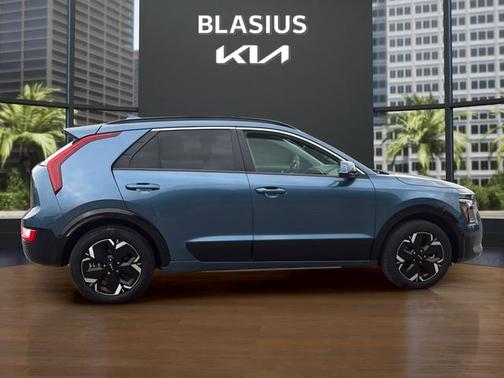 Mineral Blue 2024 Kia Niro EV Wind