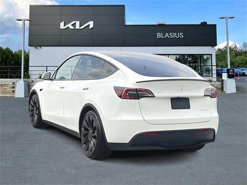 2022 Tesla Model Y Performance Dual Motor All-Wheel Drive