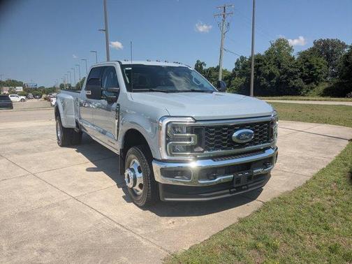 Gray Metallic 2026 Ford F-350 Lariat Super Duty