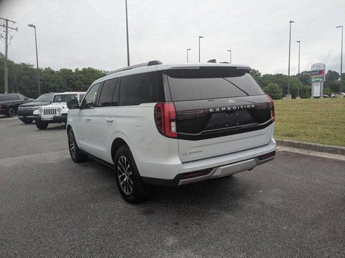 Silver Metallic 2025 Ford Expedition Platinum