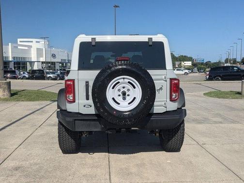 Avalanche 2026 Ford Bronco Heritage Edition