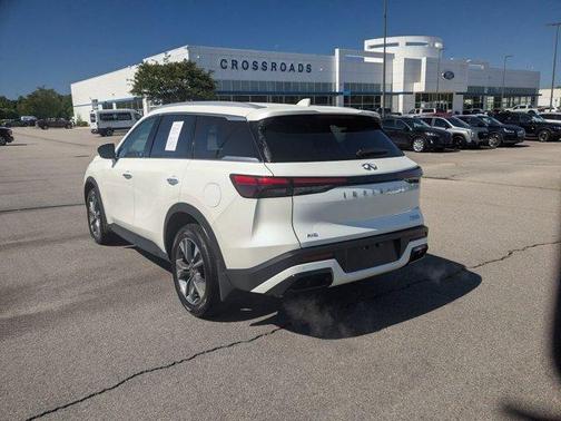 Majestic White 2025 INFINITI QX60 Luxe