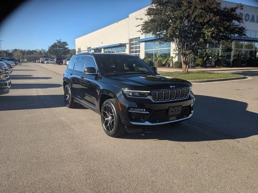 2022 Jeep Grand Cherokee SUMMIT