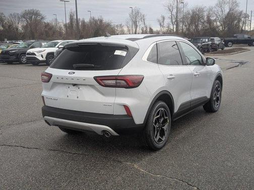 2026 Ford Escape Platinum