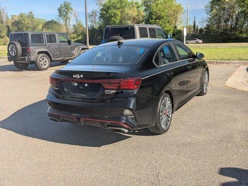 Aurora Black 2024 Kia Forte GT