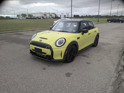 2023 MINI Hardtop COOPER S CLASSIC