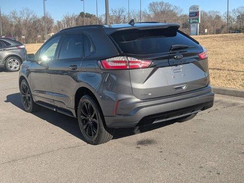 2022 Ford Edge SE