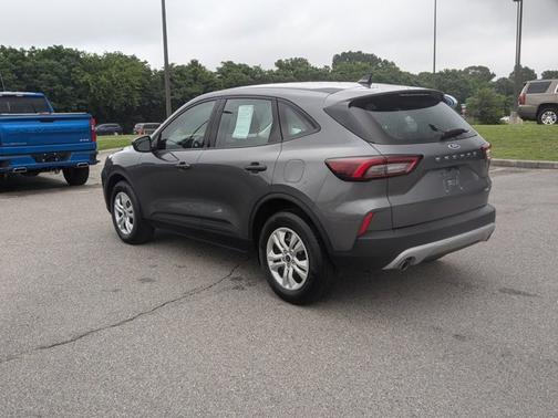 2023 Ford Escape BASE
