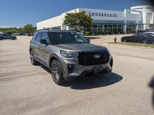 Carbonized Gray Metallic 2025 Ford Explorer ST-Line