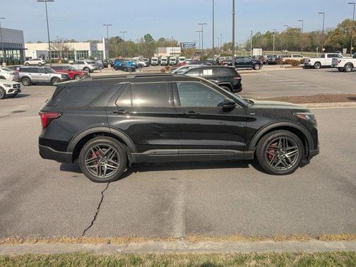 Black Metallic 2025 Ford Explorer ST-Line