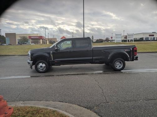2024 Ford F-350 LARIAT SUPER DUTY