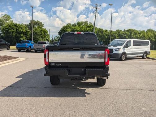 2023 Ford F-250 PLATINUM