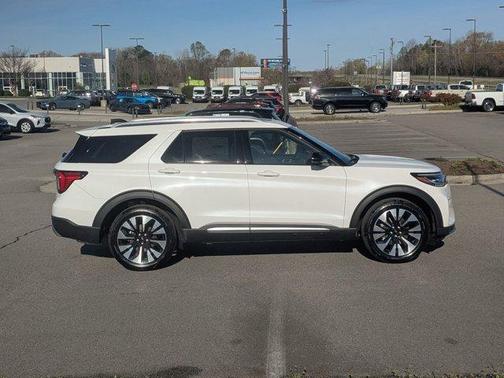 White Metallic 2026 Ford Explorer Platinum