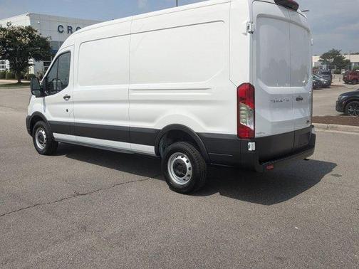 2025 Ford Transit-250 148 WB Medium Roof Cargo