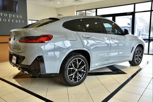 2023 BMW X4 xDrive30i