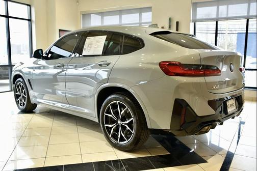 2023 BMW X4 xDrive30i
