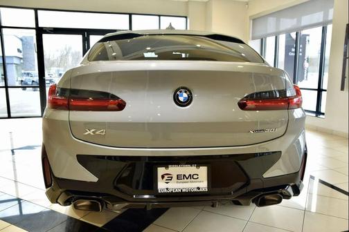 2023 BMW X4 xDrive30i