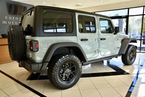 2024 Jeep Wrangler 4xe Willys