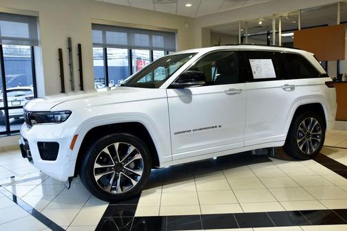 2023 Jeep Grand Cherokee Overland