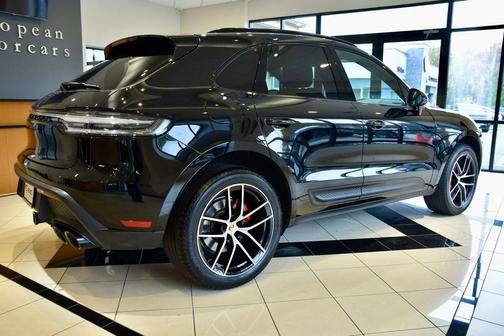 2023 Porsche Macan S