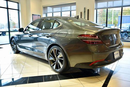 2023 Genesis G70 2.0T AWD