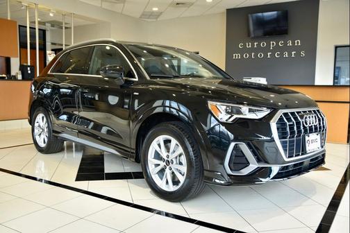 2024 Audi Q3 Premium 45 TFSI S line quattro Tiptronic
