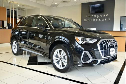 2024 Audi Q3 Premium 45 TFSI S line quattro Tiptronic