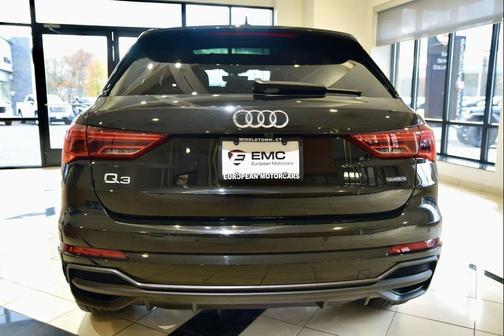 2024 Audi Q3 Premium 45 TFSI S line quattro Tiptronic