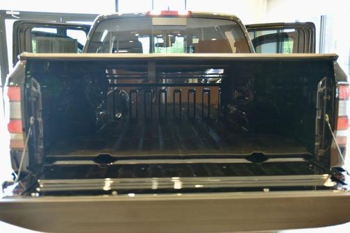 Super Black 2024 Nissan Frontier PRO-4X