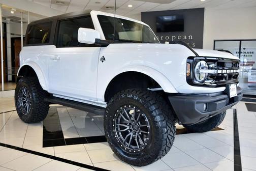 Oxford White 2023 Ford Bronco Outer Banks